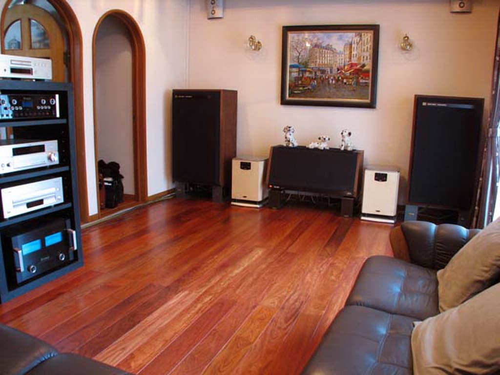 Mua sàn gỗ căm xe ở đâu uy tín