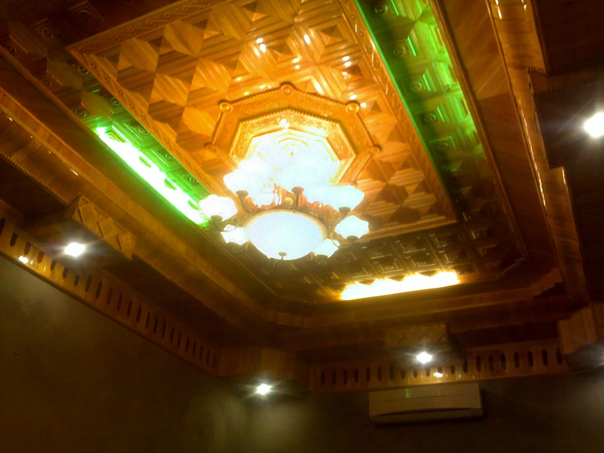 Khẳng định đẳng cấp khi dùng trần Pơ Mu